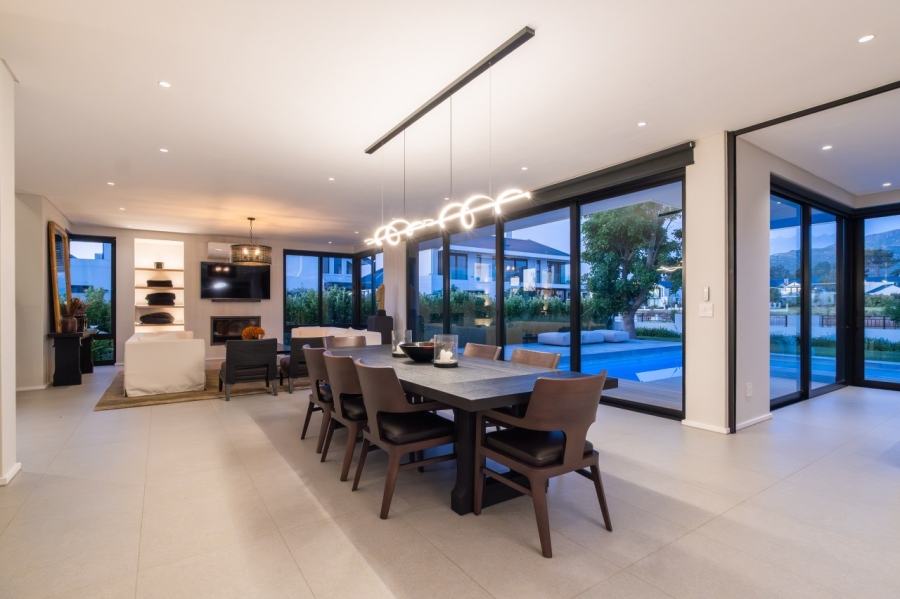 4 Bedroom Property for Sale in Val De Vie Estate Western Cape